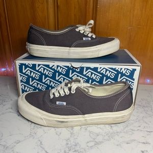 OG Authentic Lx Vans size 8 men